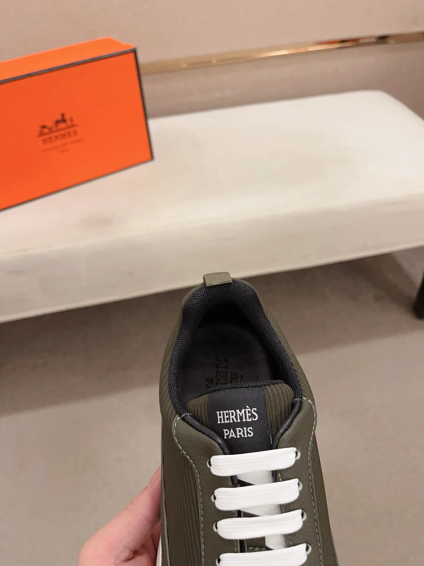 Men's clothing and shoes💰: 440💰《HERMES》【Classic original single version】Hermès; top 🔝purchasing agent🔍🔍men's latest 🇺🇸 counter sales simultaneously, imported from Italy original ▲▲cowhide ▲▲ (high-end, nobility, class) ) Exquisite workmanship (Italian 🇮🇹 imported water-dyed 🐂 cowhide lining) sole: original sole provided by the original factory, ⚠️exclusive double-layer activity·TPR·rubber·combined molded outsole; super comfortable·wear-resistant·non-slip·environmental protection The real thing is more beautiful if you take the real thing (high quality, follow the order). You can enter and exit the counter at will * Number of yards: 38-44 (45 can be customized and cannot be returned or exchanged)